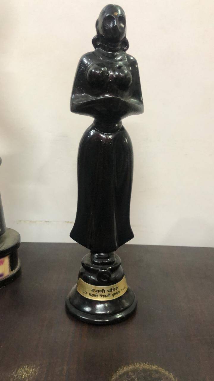 Rajani Pandit black commemorative award statue trophy